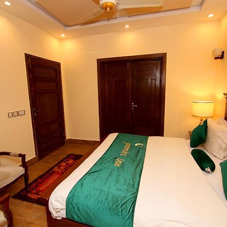 Premier Inn Johar Town Lahore Buitenkant foto