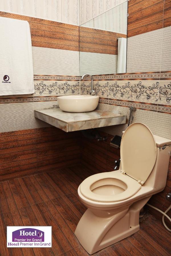 Premier Inn Johar Town Lahore Buitenkant foto
