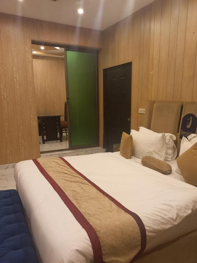 Premier Inn Johar Town Lahore Buitenkant foto