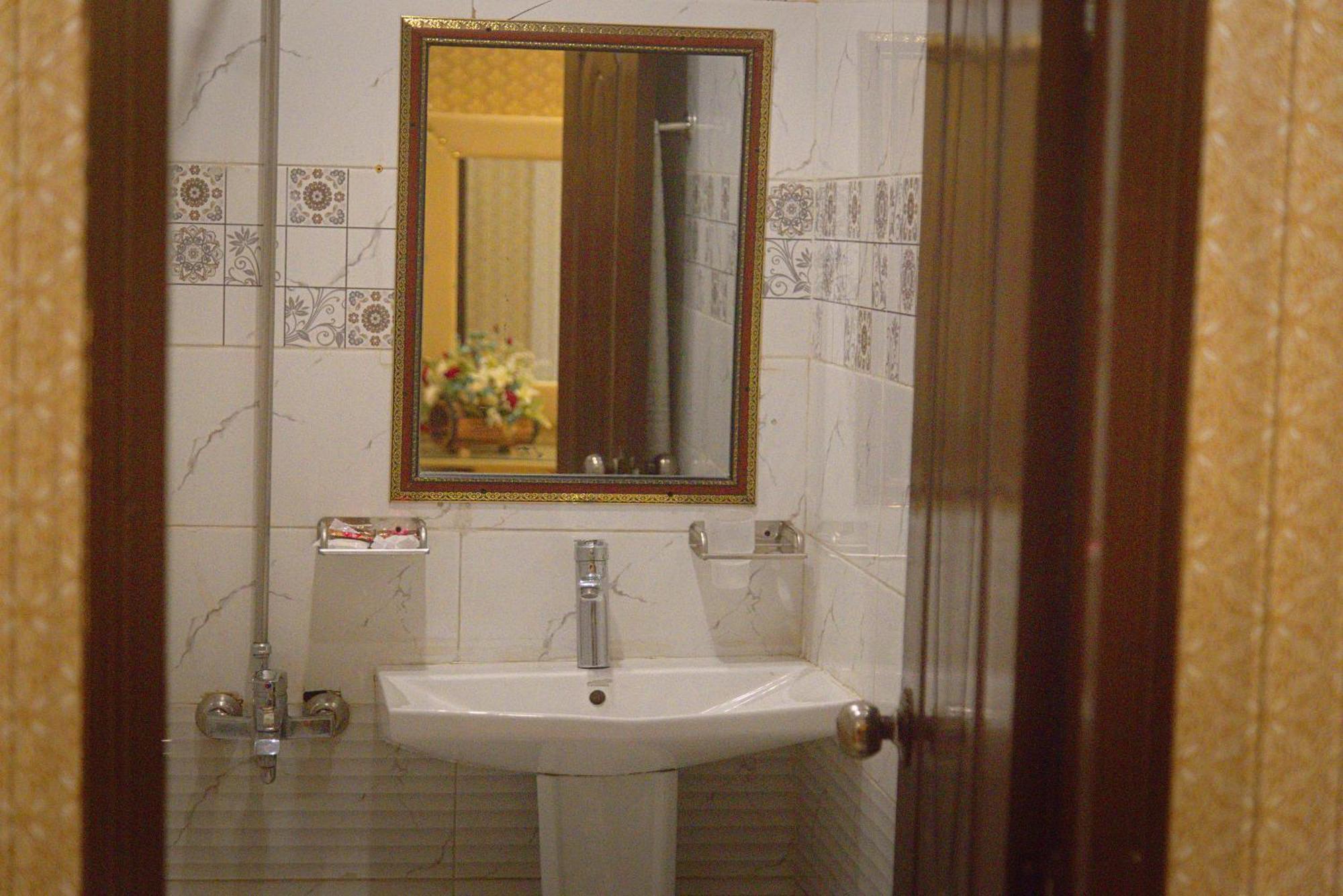 Premier Inn Johar Town Lahore Buitenkant foto