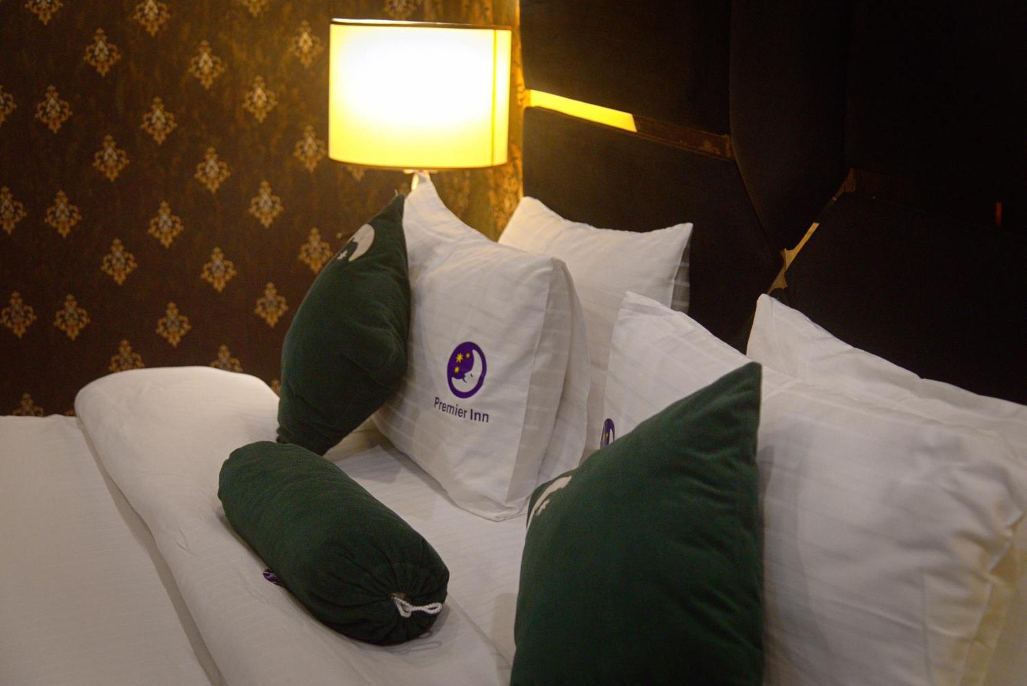 Premier Inn Johar Town Lahore Buitenkant foto