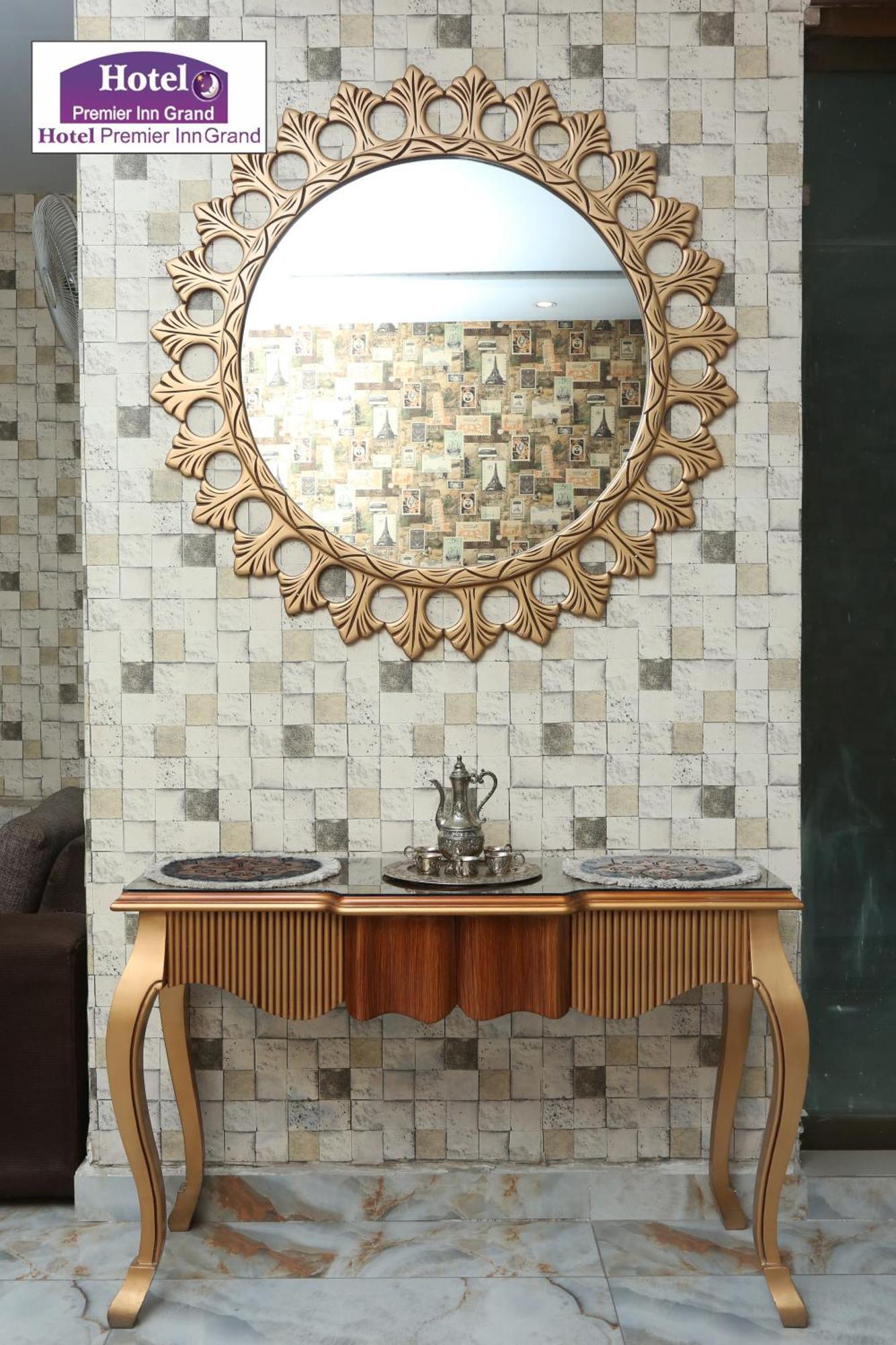 Premier Inn Johar Town Lahore Buitenkant foto