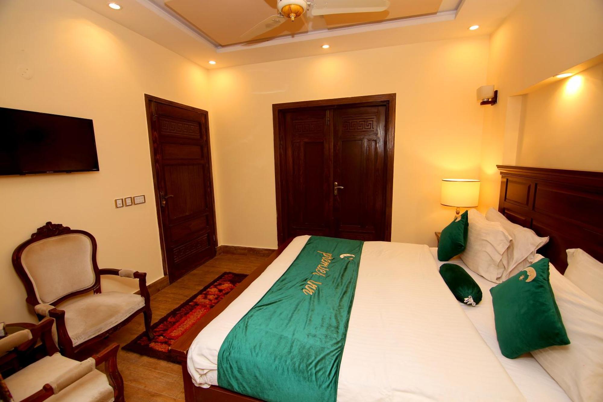 Premier Inn Johar Town Lahore Buitenkant foto