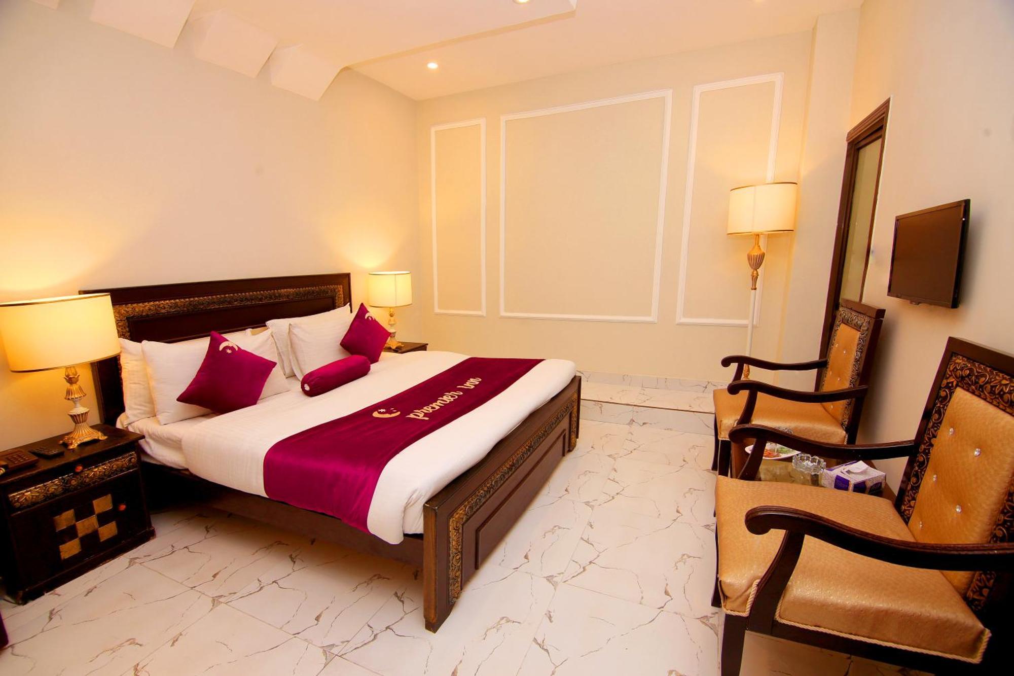 Premier Inn Johar Town Lahore Buitenkant foto