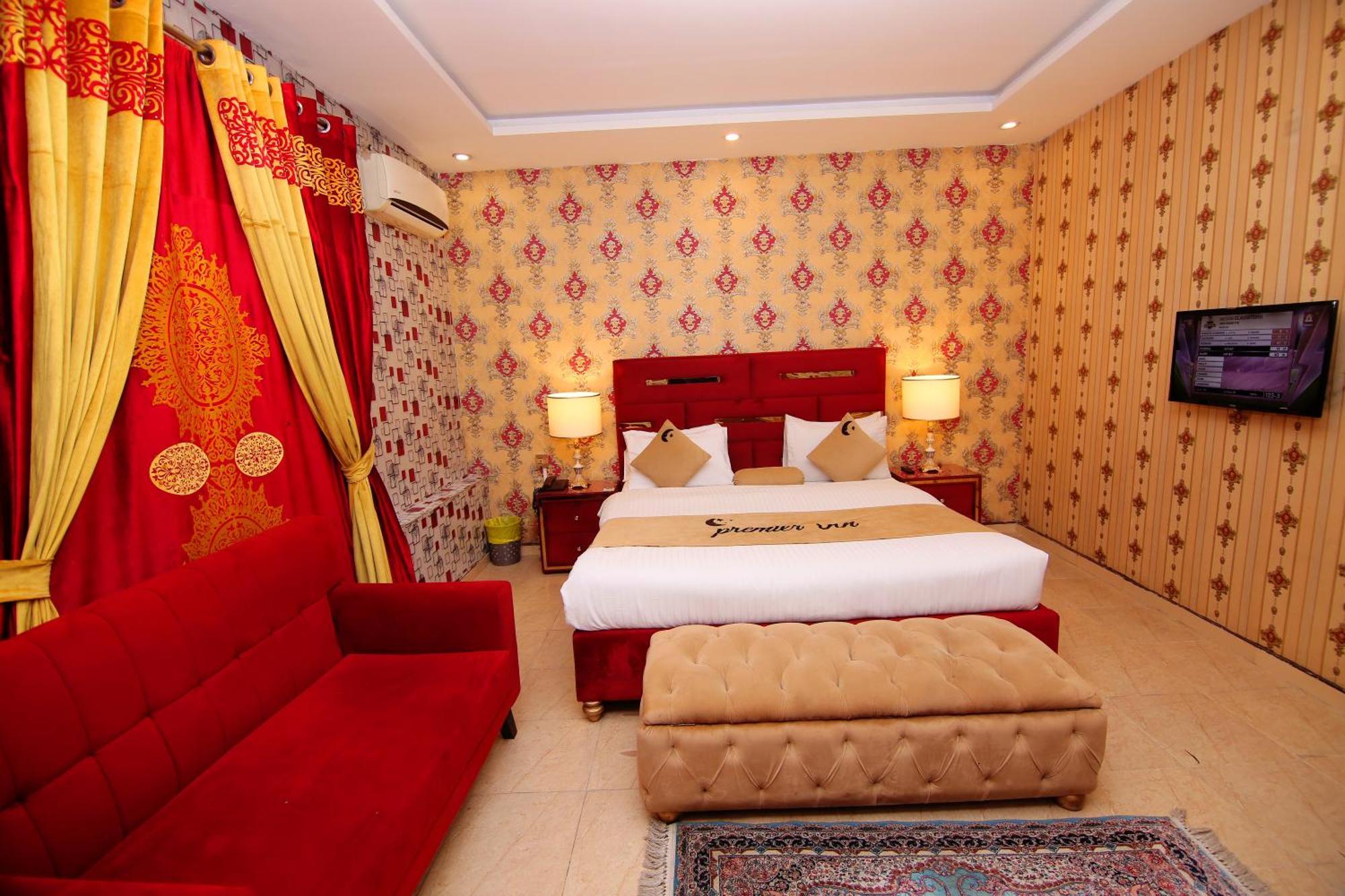 Premier Inn Johar Town Lahore Buitenkant foto