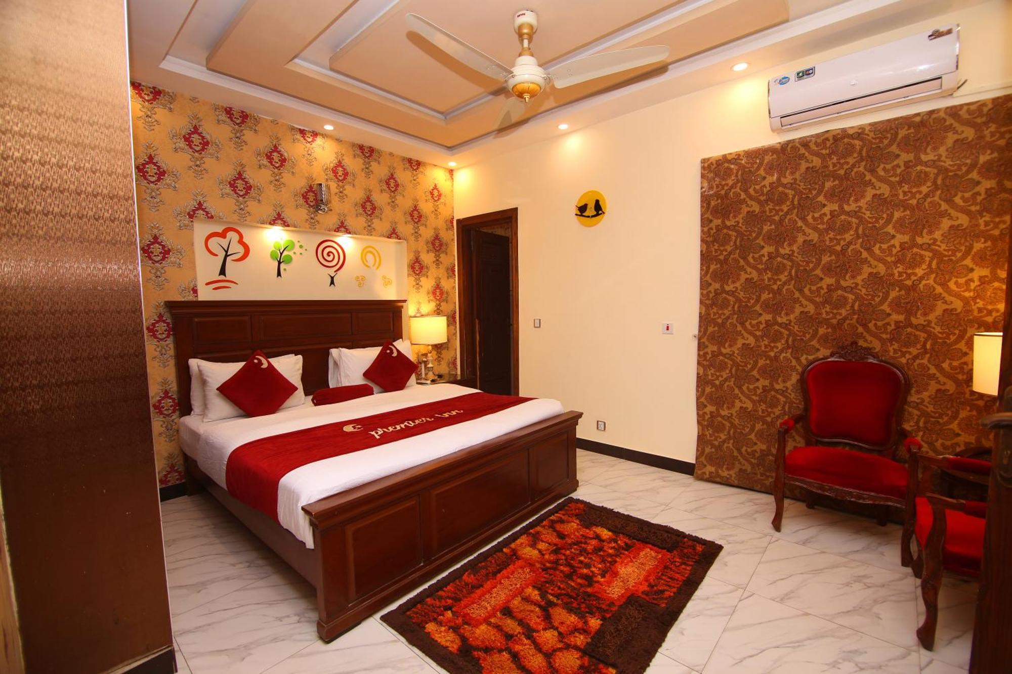 Premier Inn Johar Town Lahore Buitenkant foto